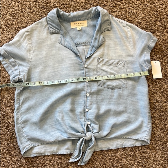 Cloth & Stone Women's Medium S/S Lightweight Button down Chambray Shirt with tie - Picture 6 of 7